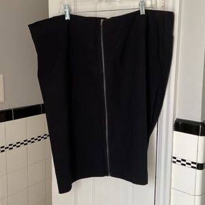 26W Avenue Stretch Black Pencil Skirt with Zipper Detail